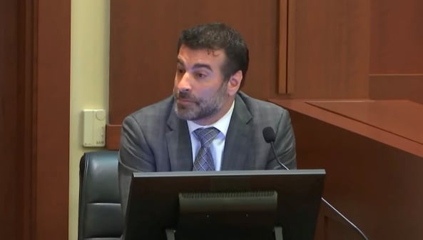 Julian Ackert, investigador forense informático
