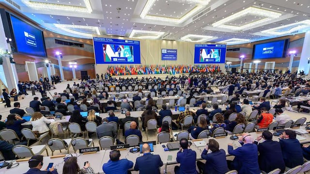 43ª reunión de la Conferencia General de la UNESCO