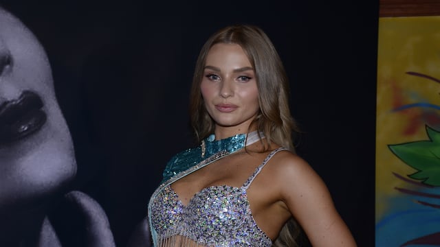 Aventurera, con Irina Baeva