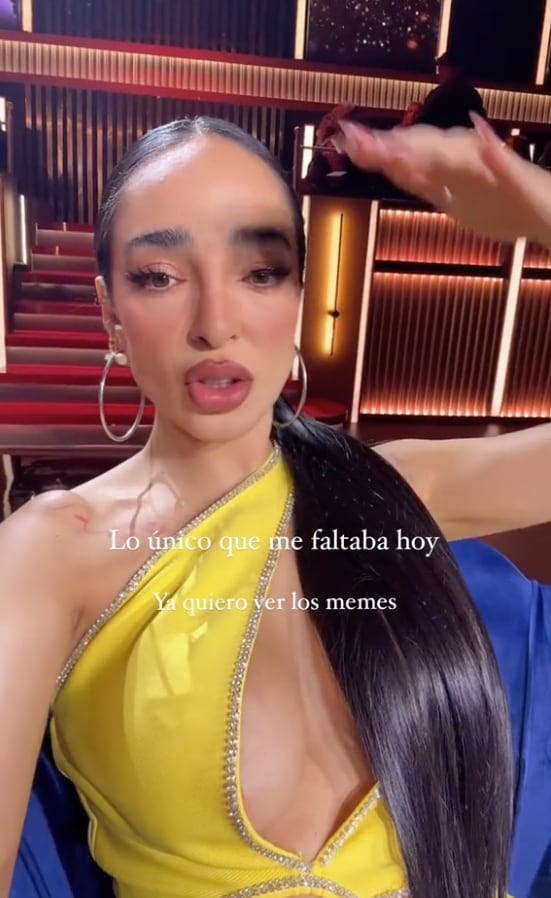 Manelyk González ya se ve memes por sus senos chuecos.