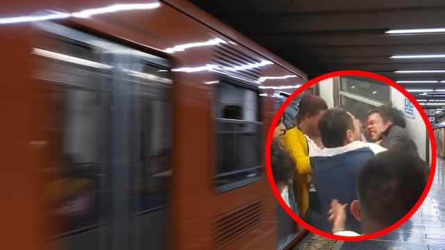 Pasajeros del Metro CDMX se agarran a golpes
