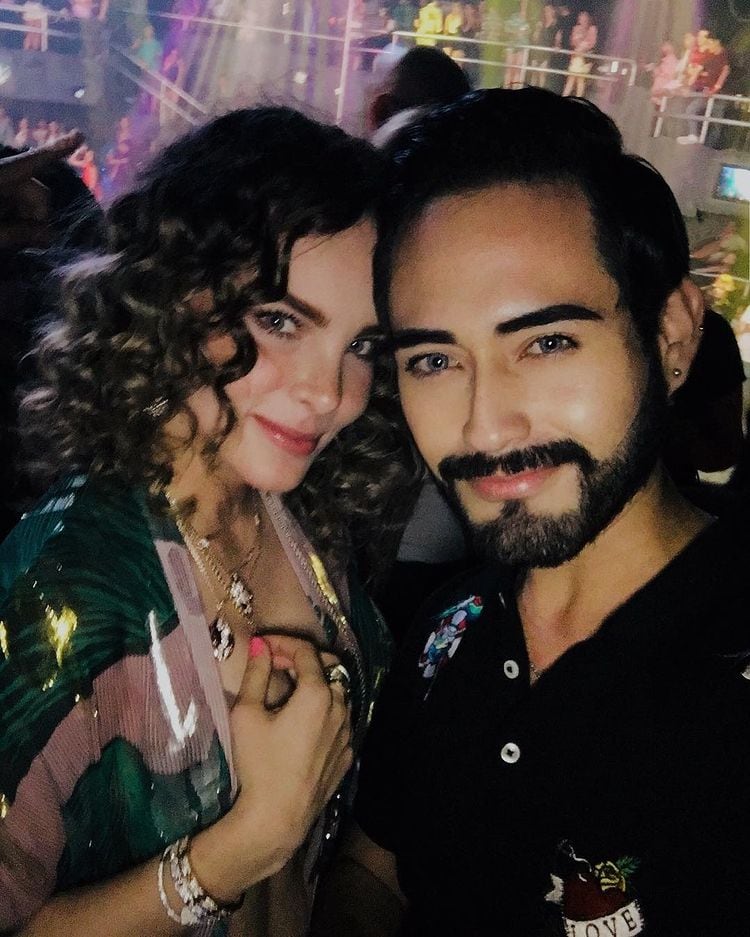 Belinda y Memo Santos, quien se tatuó nombre de la cantante.