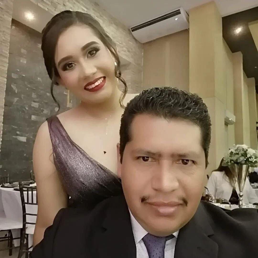 Antonio de la Cruz y su hija Cinthya