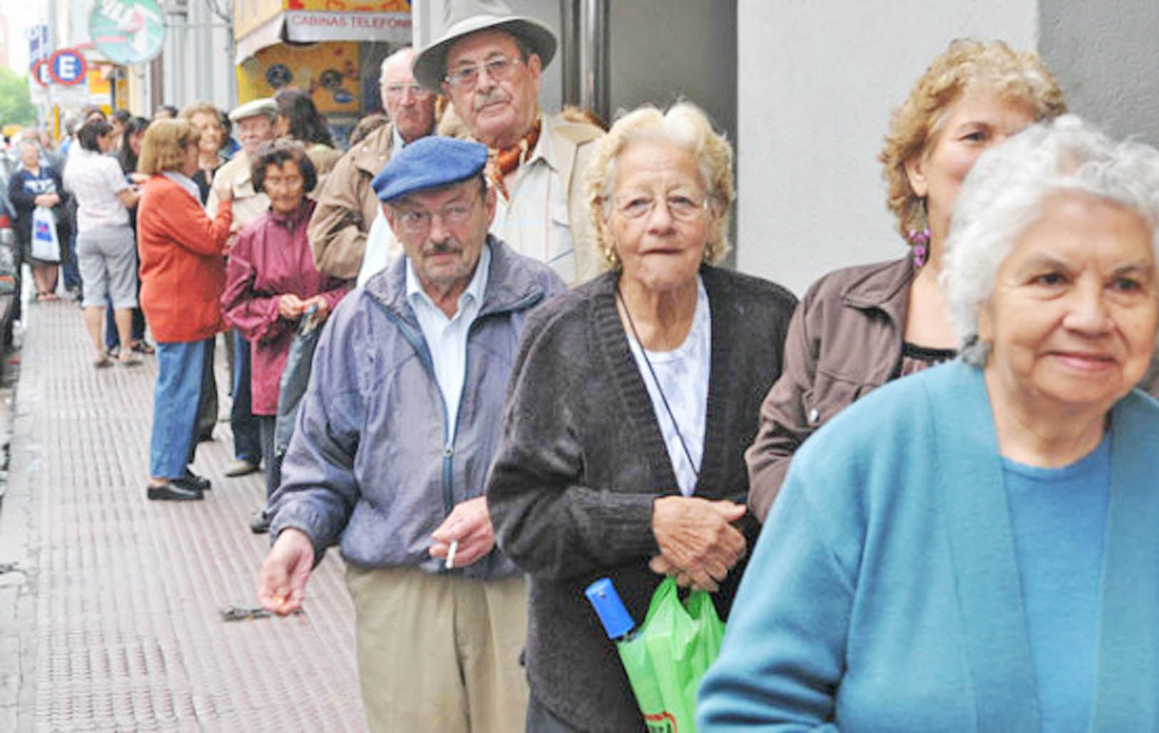 ¿Cuándo cae el pago triple para adultos mayores en 2026? Fechas de pensión ISSSTE