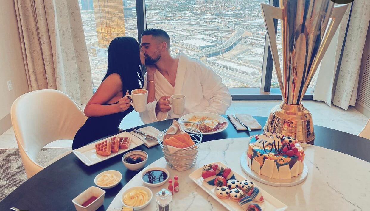 Becky G y Sebastian Lletget
