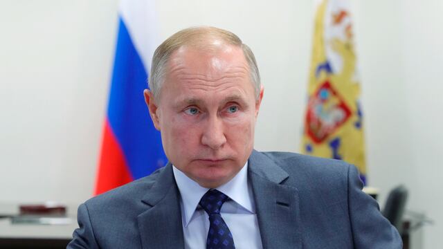 El mandatario Vladimir Putin en una reunión de trabajo.