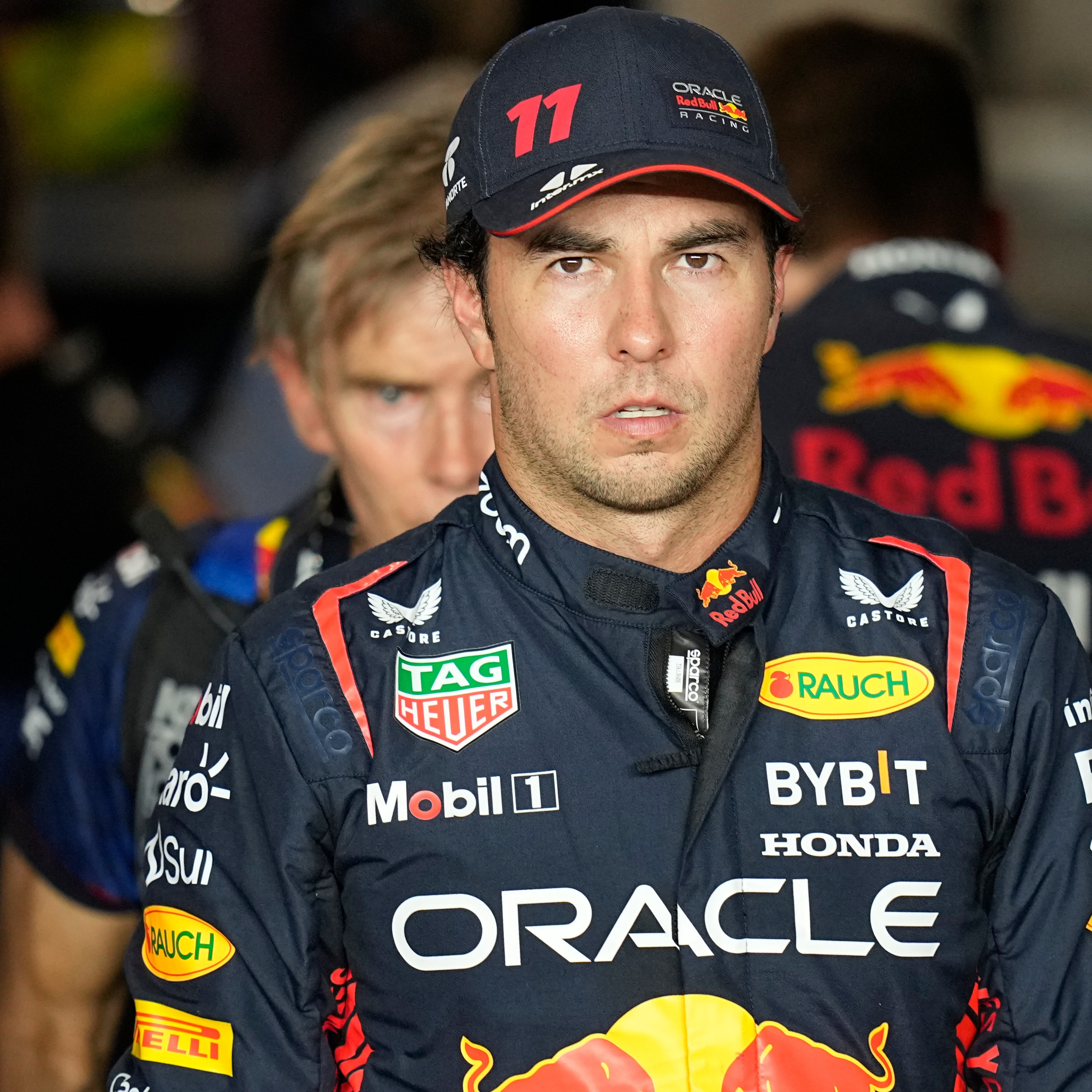 Los errores de Checo Pérez lo pondrían fuera de Red Bull en el 2024