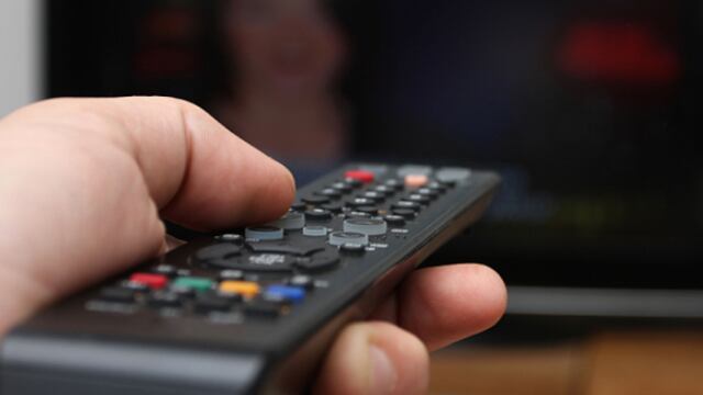 Esa perilla tenía su propia historia, porque Don Rober -que así le gustaba que le llamaran- presumía a sus amigos que él había sido el primero en Monterrey que tuvo una televisión de control remoto.