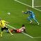 Erling Haaland humilla a Dayot Upamecano en la final de la Copa de Alemania