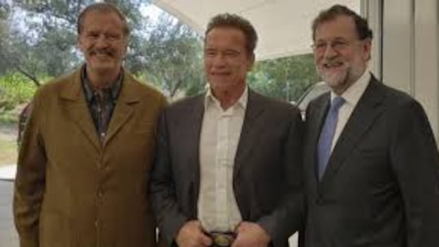 Chente con Terminator y con el de la España unida, Rajoy, que por pleitista puso a Cataluña en ruta independentista imparable