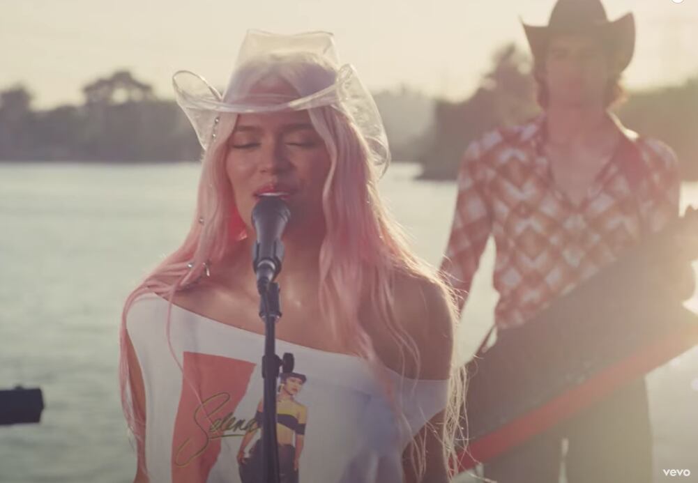 Karol G le canta al pasado con su nueva canción “Mi ex tenía razón”