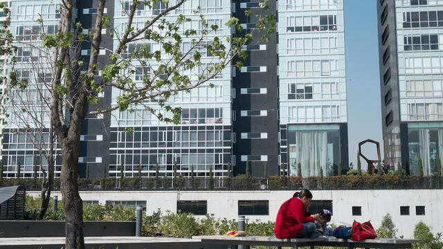 Edificios de departamentos en el poniente de Ciudad de México.