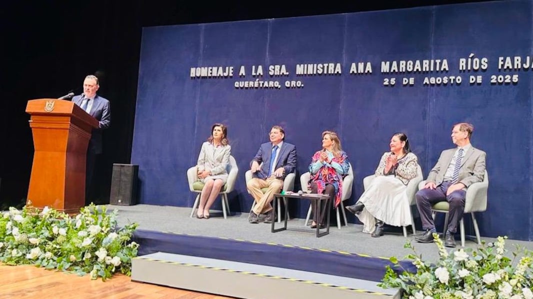 Margarita Ríos Farjat recibió homenaje en Querétaro