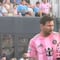 ¡Hace lo que quiere! Captan agresión de Messi a un canterano del Atlas en pleno partido