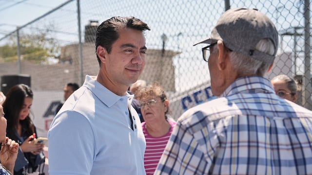 Felifer Macías en trabajos de Alcalde en Acción en Querétaro