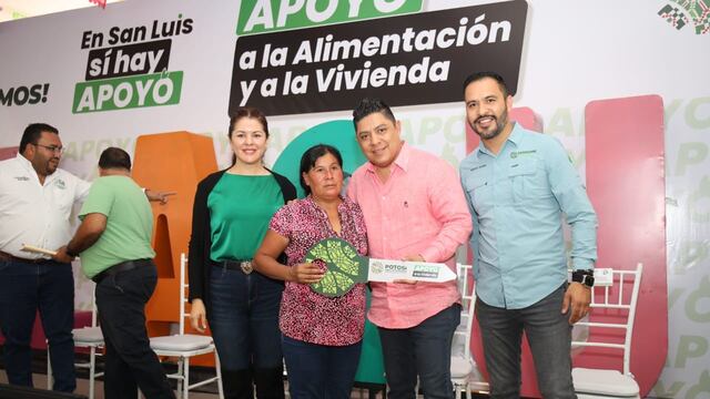Ricardo Gallardo llevó obras y becas a Alaquines