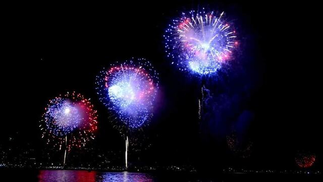 La celebración de fin de año, se engalanará con un espectáculo de fuegos artificiales que se tiene programada en la bahía de Ixtapa, Zihuatanejo.