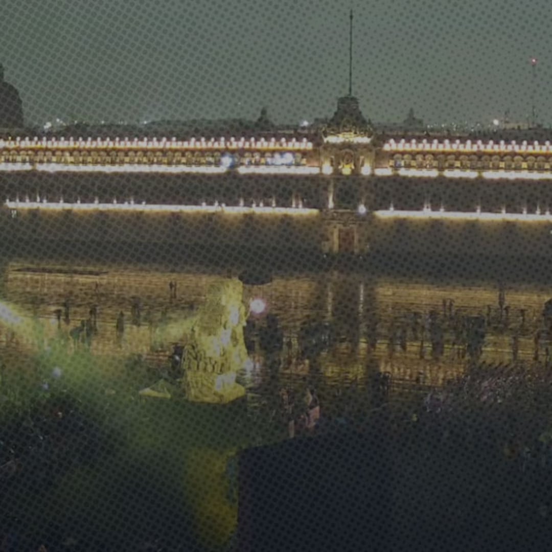 Memoria Luminosa en Zócalo CDMX: Ni la lluvia paró el espectáculo de luces por los 700 años de México-Tenochtitlán