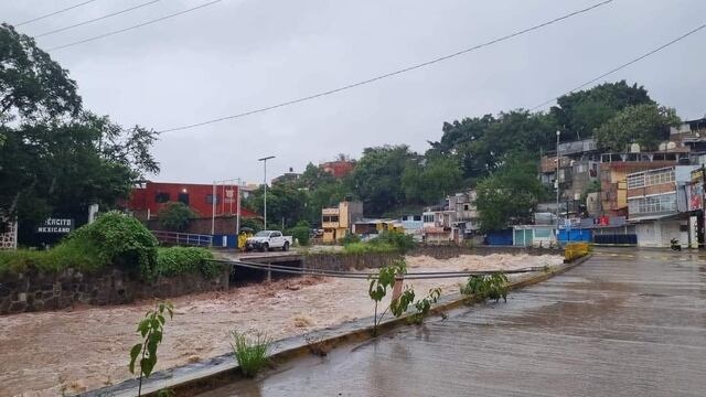 Se desborda río Huacapan, Chilpancingo