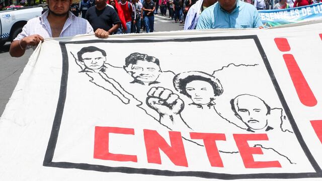 Profesores de CNTE. Paro.