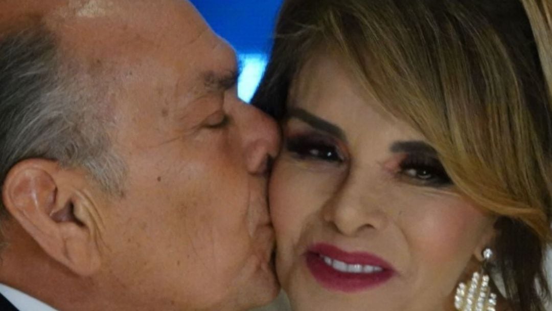 Lucía Méndez deja en la friendzone a Antonio Pérez Garibay, papá del Checo Pérez