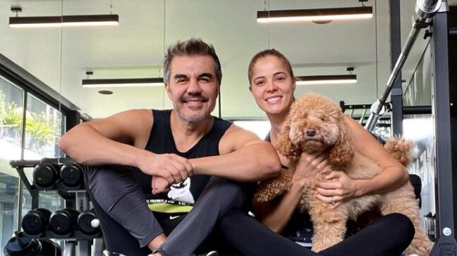 Adrián Uribe y Thuany Martins se volverán a casar en 2022