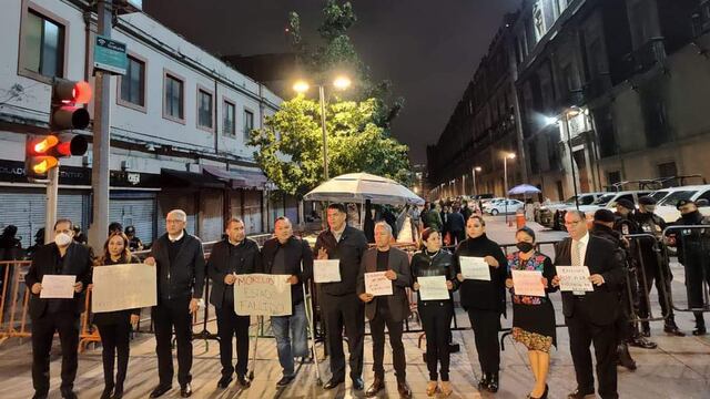 Diputados de Morelos protestan en Palacio Nacional por feminicidio de Gabriel Marín