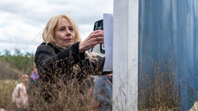 Esta película de Netflix acompaña la lucha de una madre por descubrir al asesino de su hija