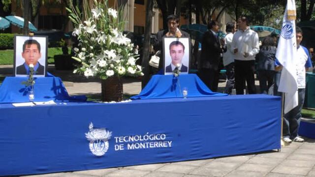Coincido con Don Rafael en que el crimen de fondo no es el asesinato de los jóvenes estudiantes sino el hecho de haber desaparecido sus pertenencias, identificaciones, negar que fuesen estudiantes del ITESM, etiquetarlos como sicarios y decir que venían armados hasta los dientes.