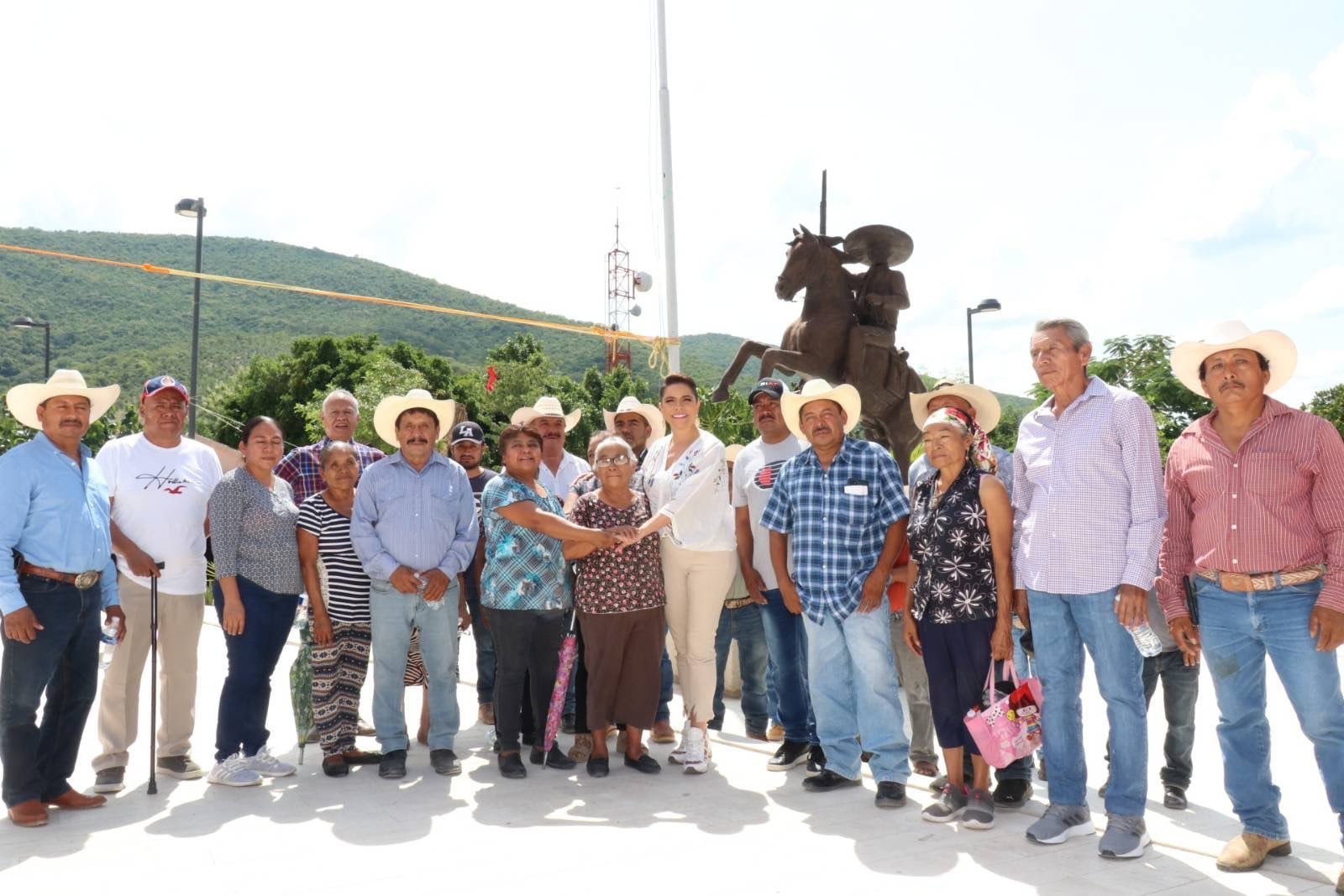 Olivia Salomón reitera proceso demócrata en tierra de Emiliano Zapata