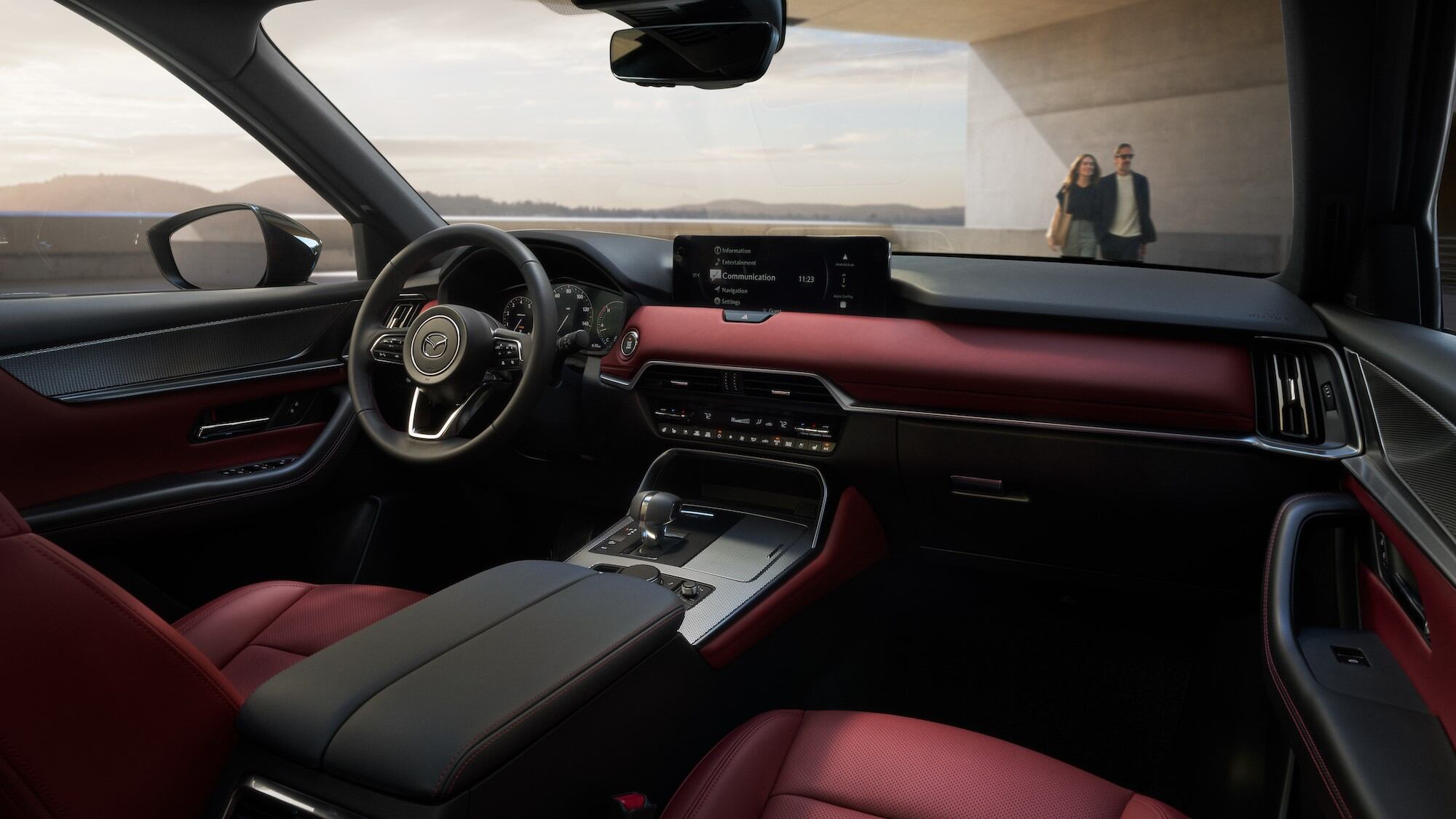 Interiores del Mazda CX-70 2025