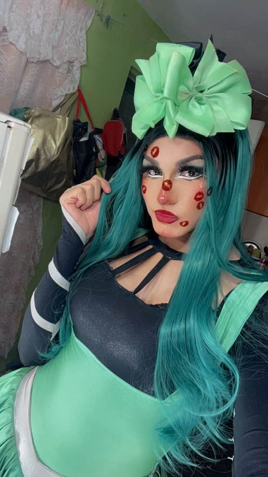 Gretelle es Mamá Melanito, el divertido personaje de Turbulence y la Burrita Burrona