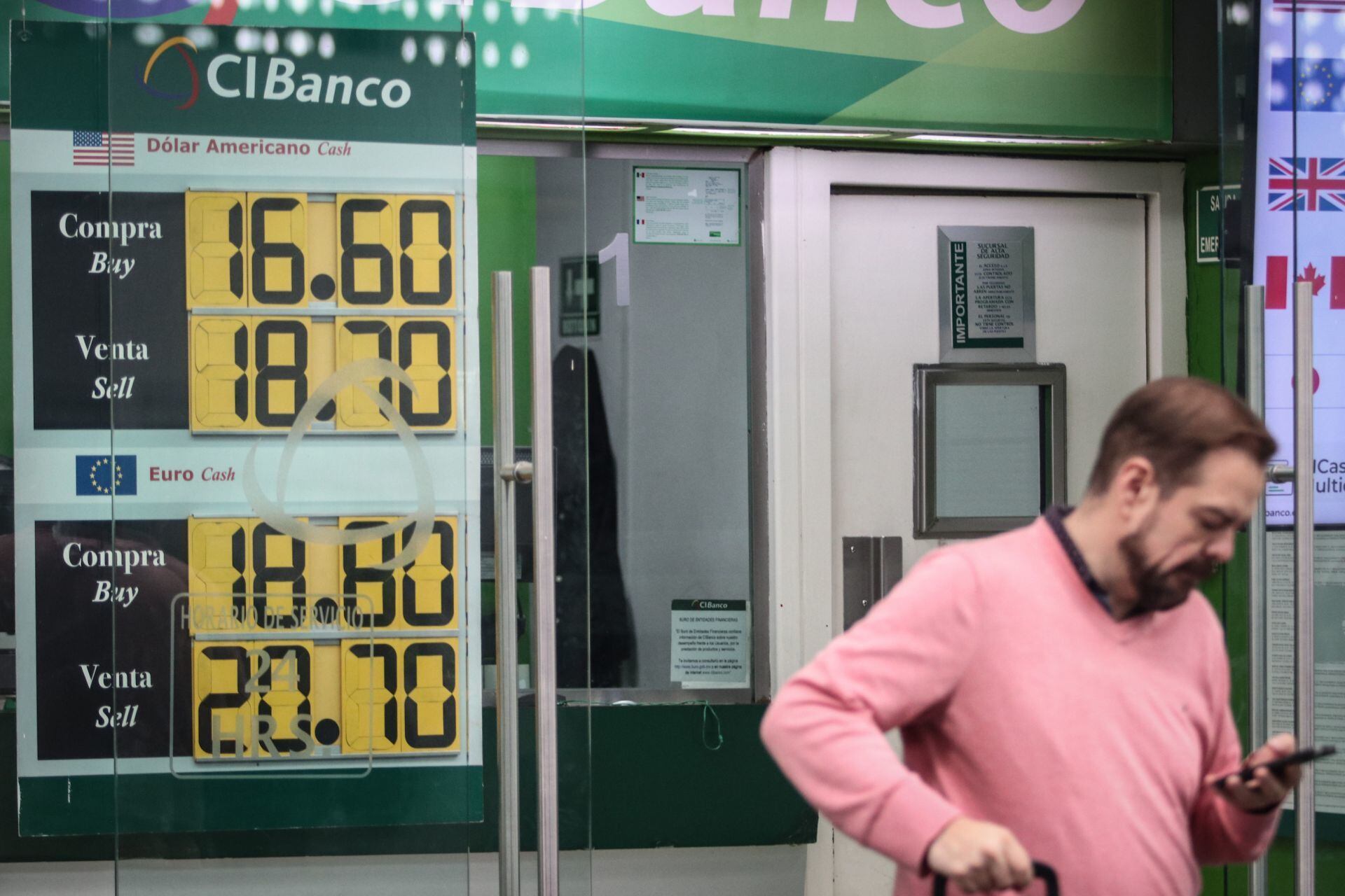 Cotización del dólar en el Aeropuerto Internacional de la Ciudad de México