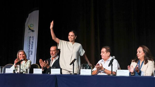 Ana Paty Peralta inaugura primer foro de sostenibilidad Quintana Roo 2024