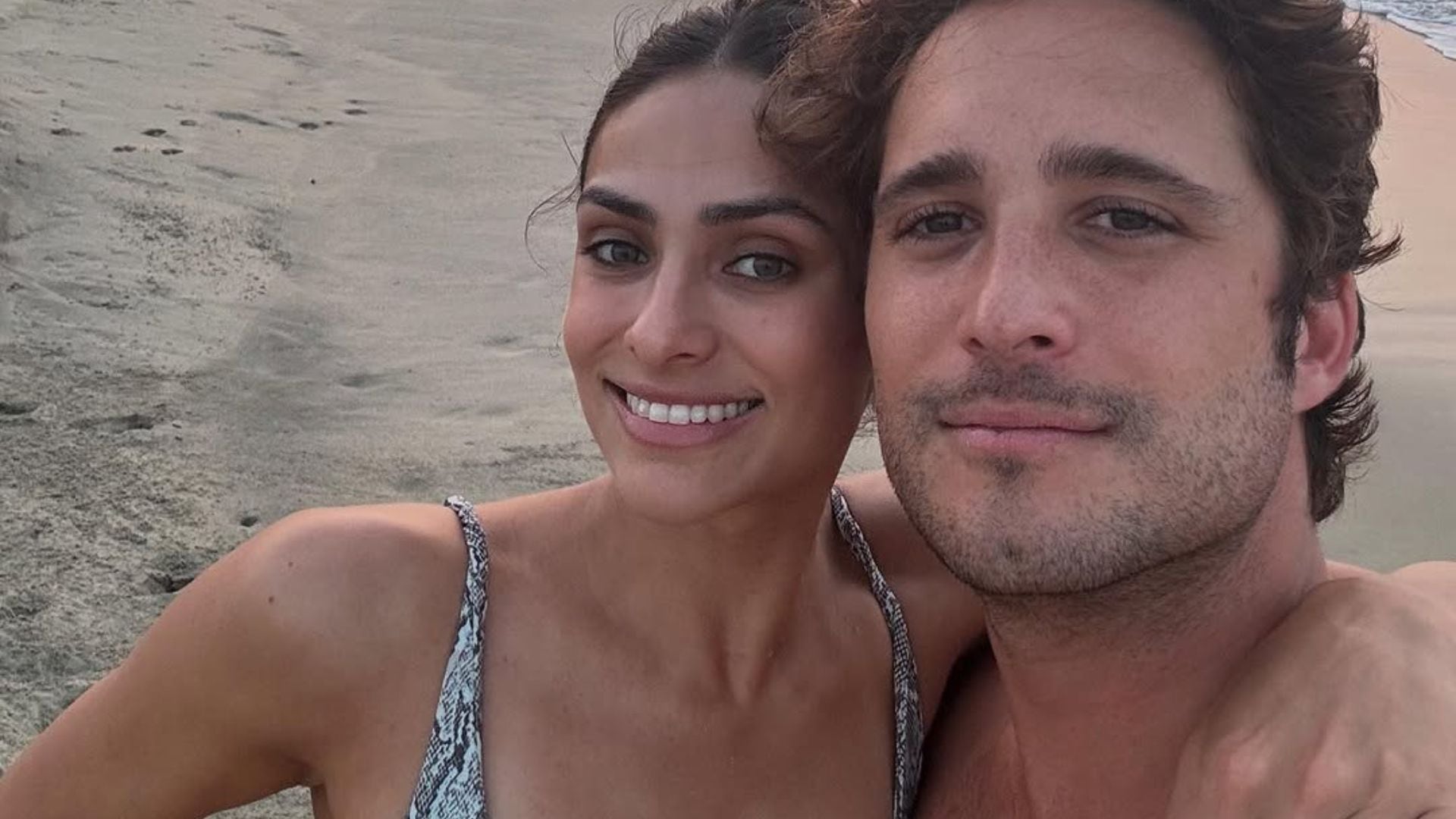 Diego Boneta y Renata Notni