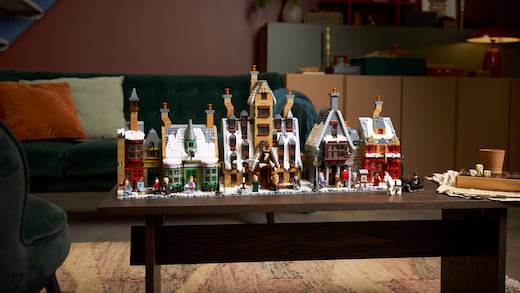 El nuevo set LEGO de Harry Potter y Hongsmade se venderá en México con precio de 9 mil 500 pesos; así se ve