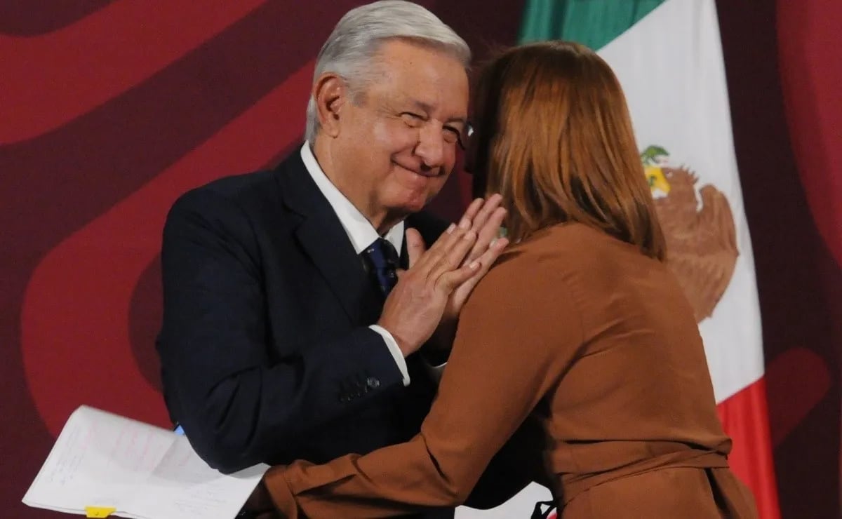 Tatiana Clouthier y AMLO