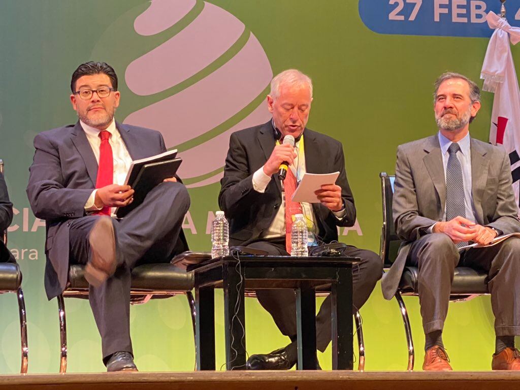 Lorenzo Córdova en el Foro Global de Democracia 2023