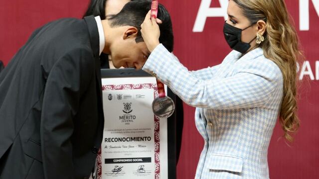 Evelyn Salgado entrega Premio Estatal al Mérito Juvenil 2022 a 11 mujeres y hombres jóvenes en Guerrero