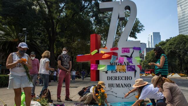 Antimonumento a los 72
