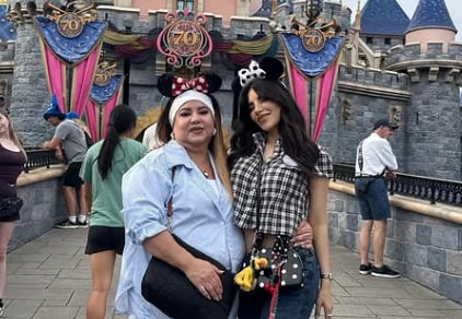 Stefanny Loaiza y su mamá