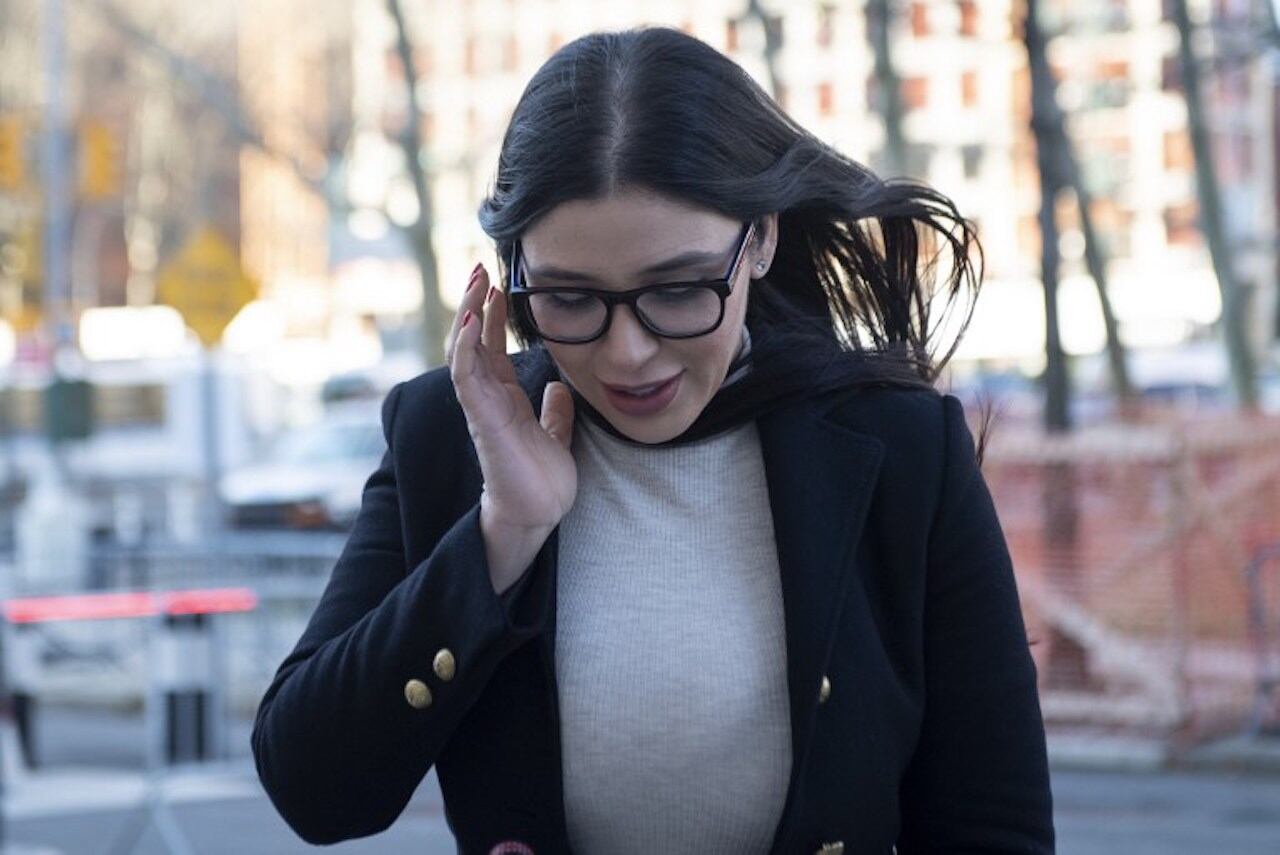 Leen ante la Corte mensajes del 'Chapo' a Emma Coronel y a 'La Fiera', su amante