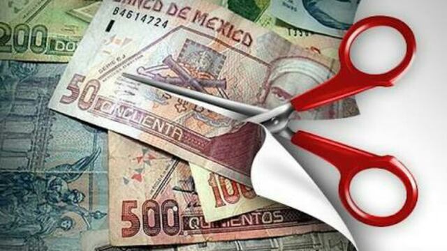 El político no vive de su sueldo