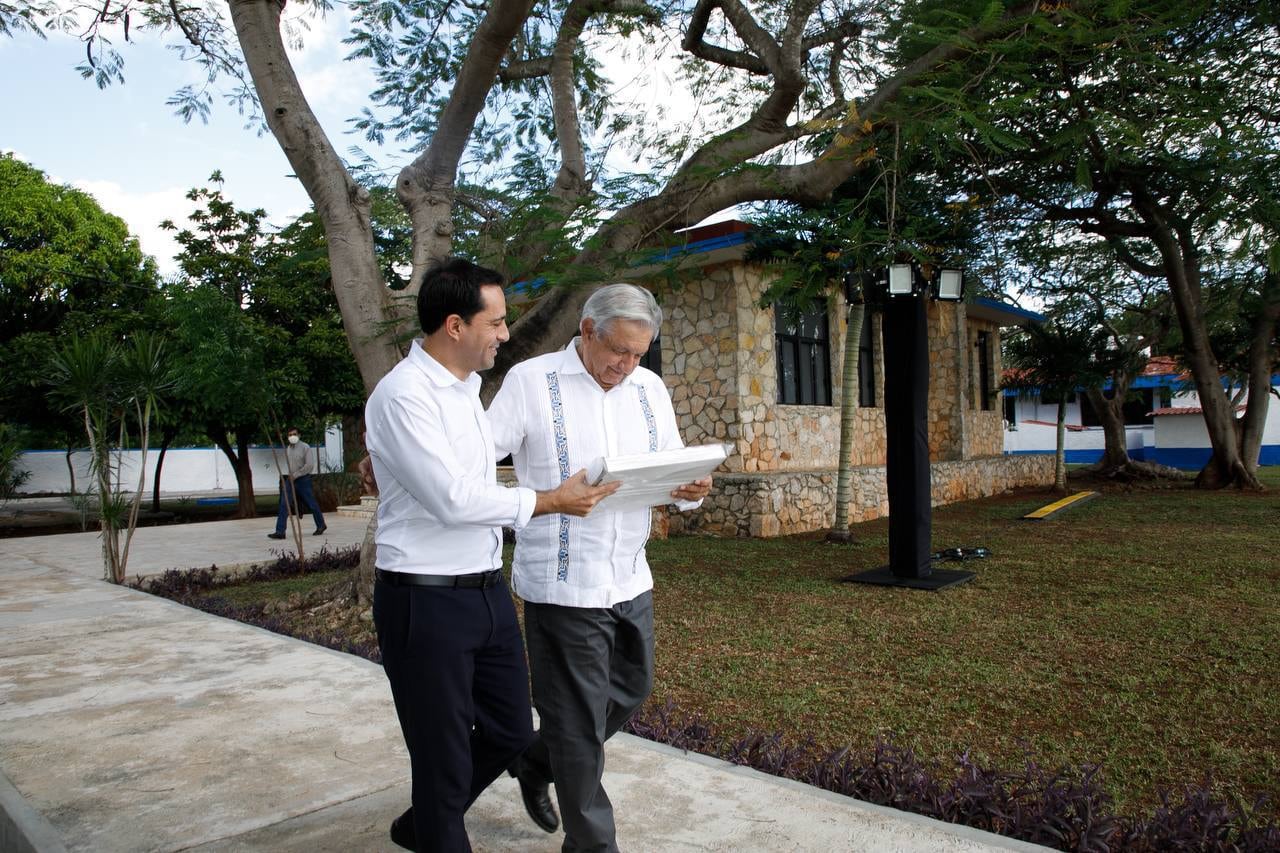 Mauricio Vila y AMLO