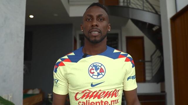 Julián Quiñones en su presentación como nuevo refuerzo del Club América.
