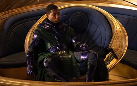 Jonathan Majors como Kang