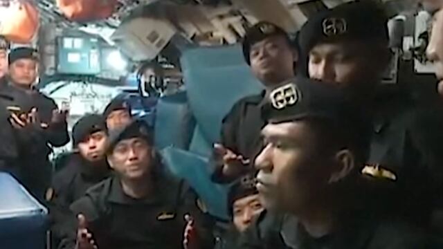 Tripulantes del submarino KRI Nanggala 402