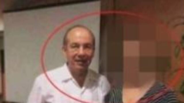 En la imagen la vocera se acompaña de Felipe Calderón