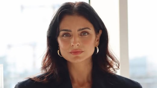Aislinn Derbez publica imagen desde el hospital: esto fue lo que dijo