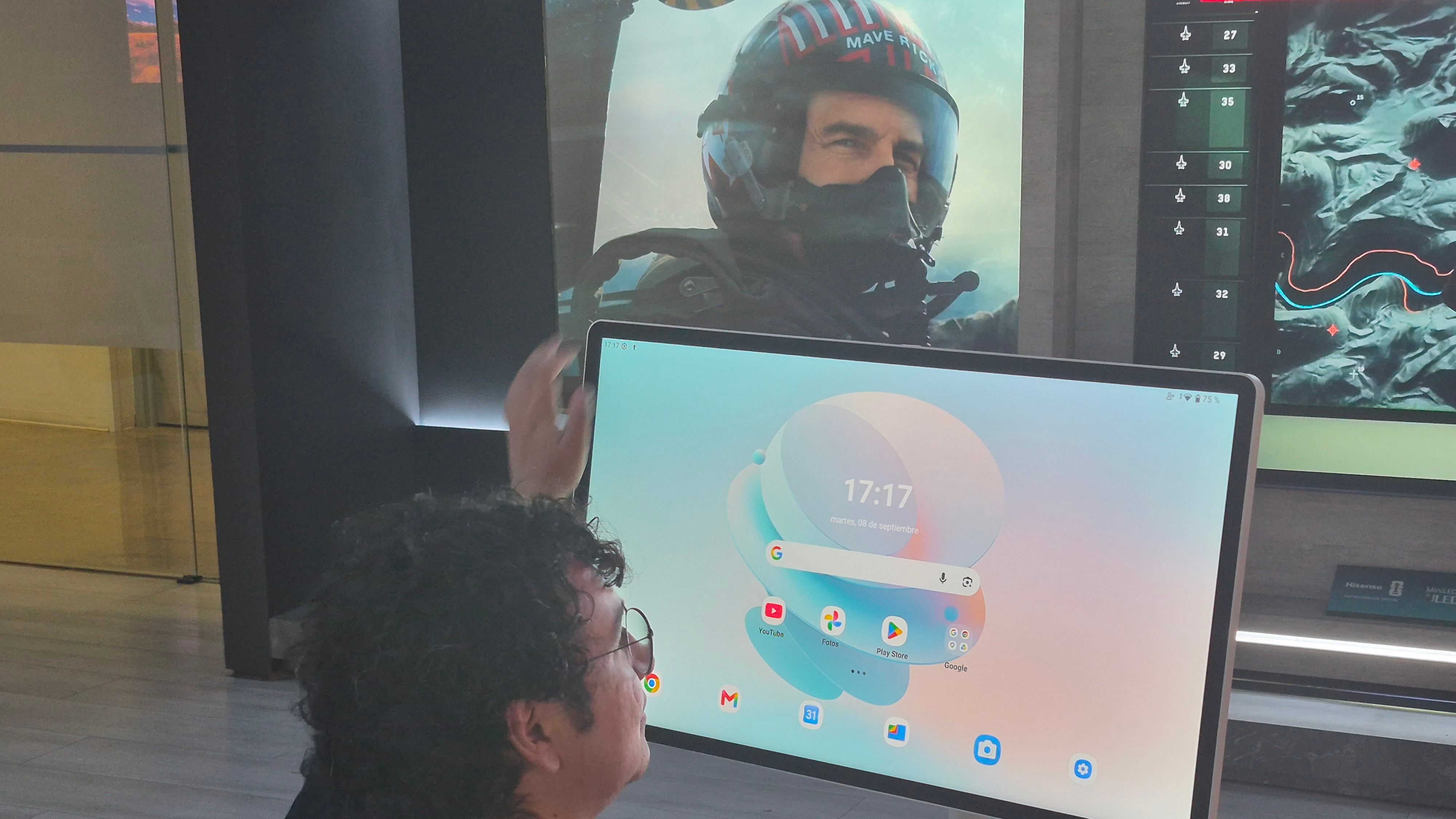 Hisense lanza la 32S6S, la pantalla que puedes llevar contigo a cualquier lugar
